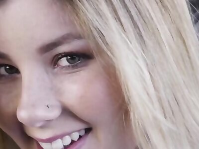 Step Daddy Spoiled Stepdaughter to Give Her the Orgasm of a Lifetime