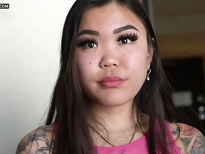 Big Booty Japanese Teen Gte Fucked By her 1st BBC