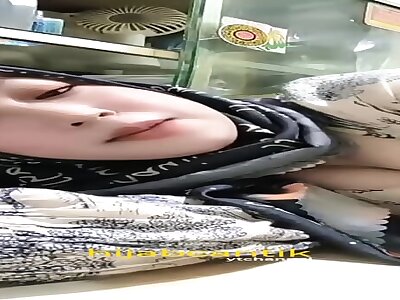 Jilboobs BIGO Indonesia jaga warung