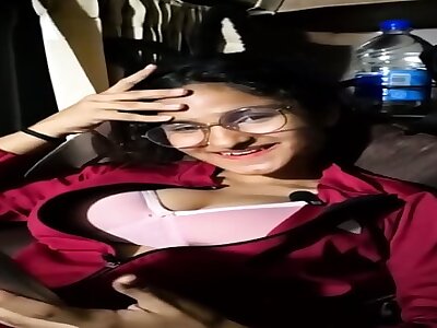 Tamil kadija live on bus