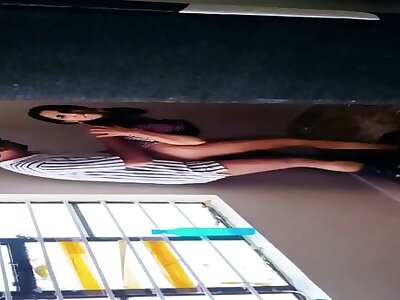 Pass hone ke liye school girl ne ki teacher ke saath hotel mai extra class