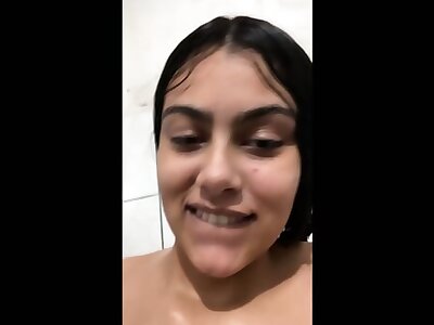 Casada exebicionista se masturbando