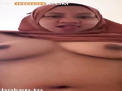 ibu ibu pulang pengajian ngewe di hotel full  Httpssidyangviral1